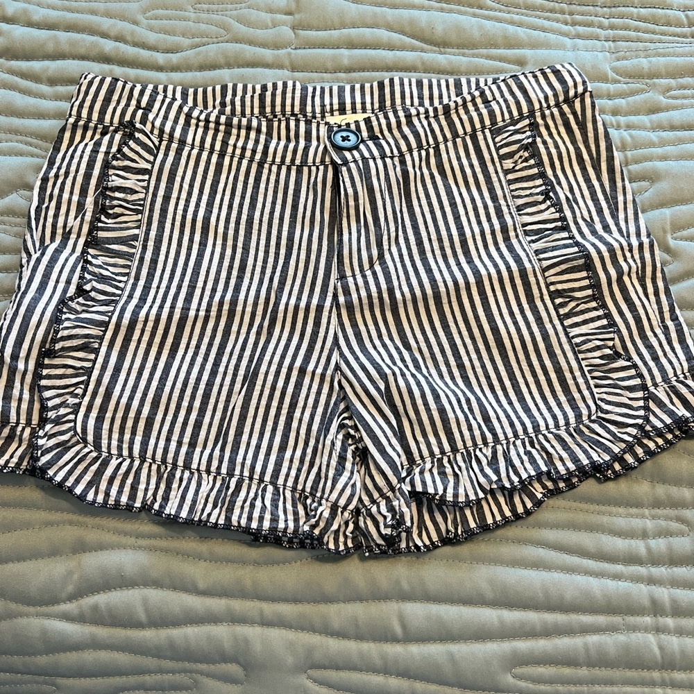 Girls seersucker shorts
